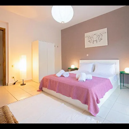 Omalia Apartment